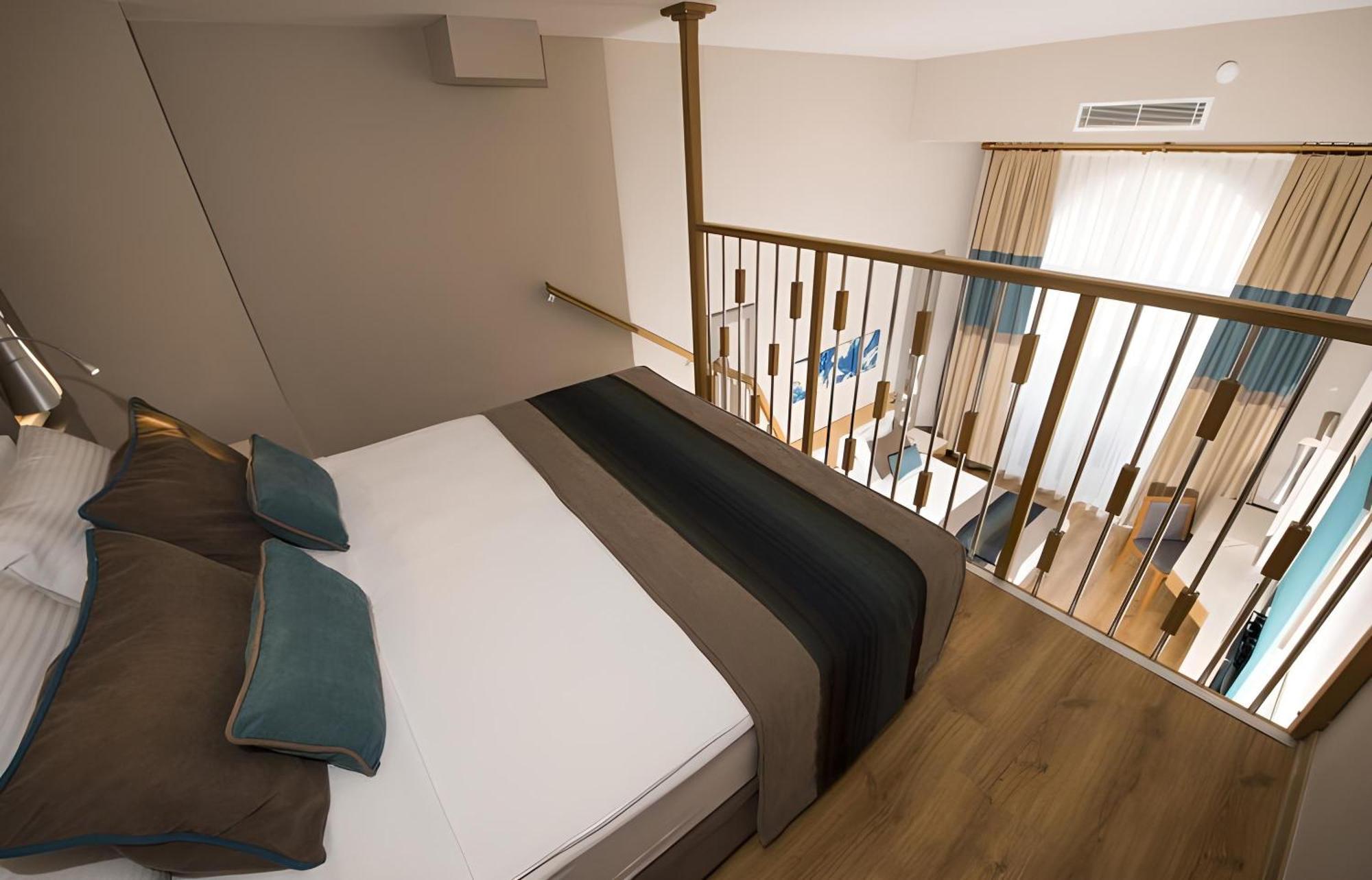 Palm World Side Resort & Spa Εξωτερικό φωτογραφία